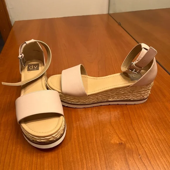 Dolce Vita Size 9 Platform Espadrilles Sandal - Picture 2 of 5
